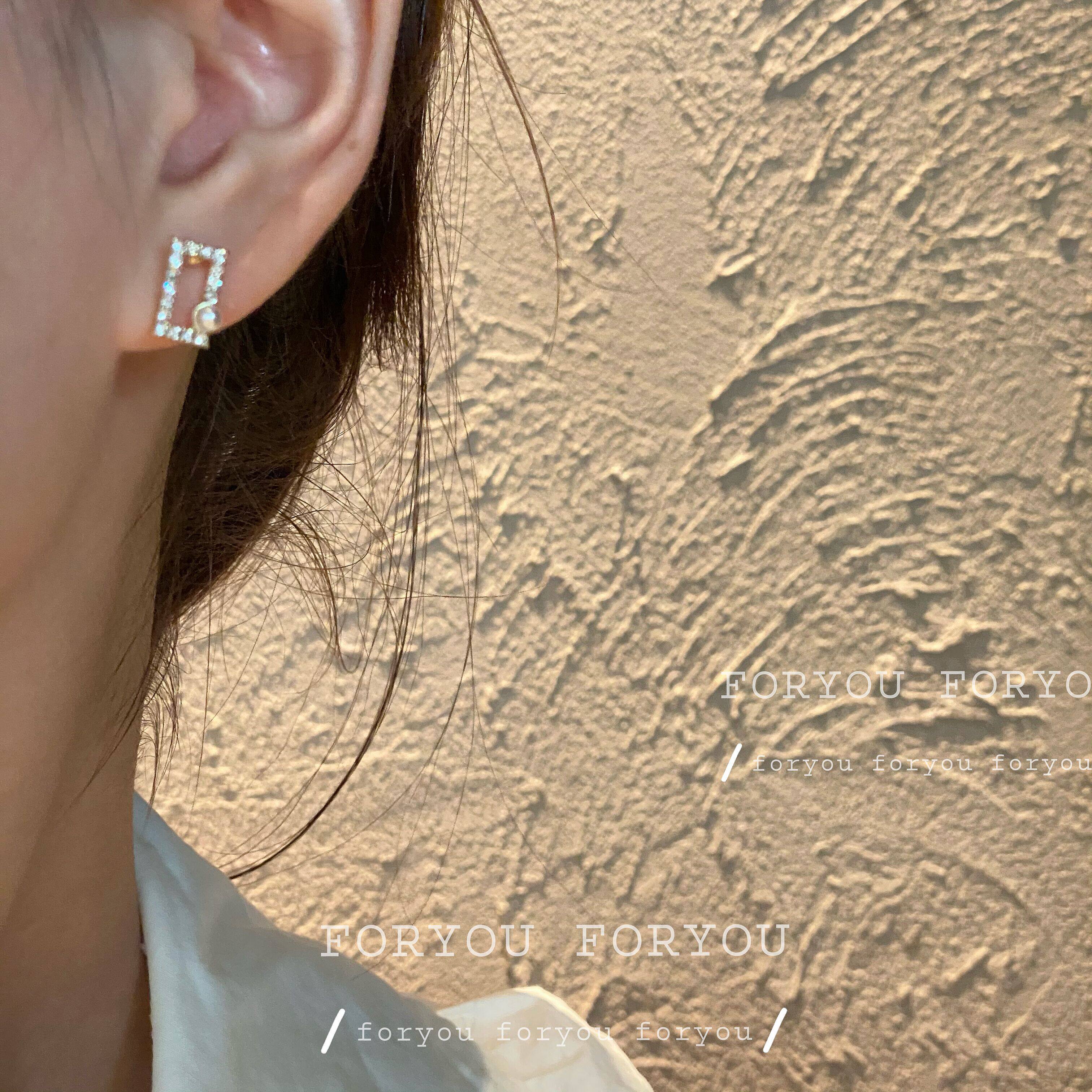 South Korean Geometric Pearl with luxury press female in cold wind refined silver needle ear decoration