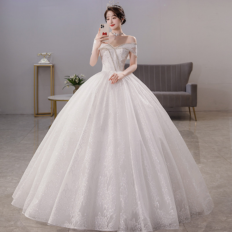 Straight shoulder main wedding dresses 2022 new Korean style brides atmosphere luxurious and large size to go out for light yarn