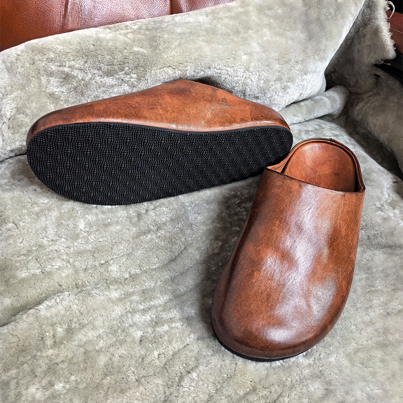 2026 New Model Washed Horse Leather Closed-Toe Slippers for Men, Summer Handmade Indoor Lazy Retro Slippers
