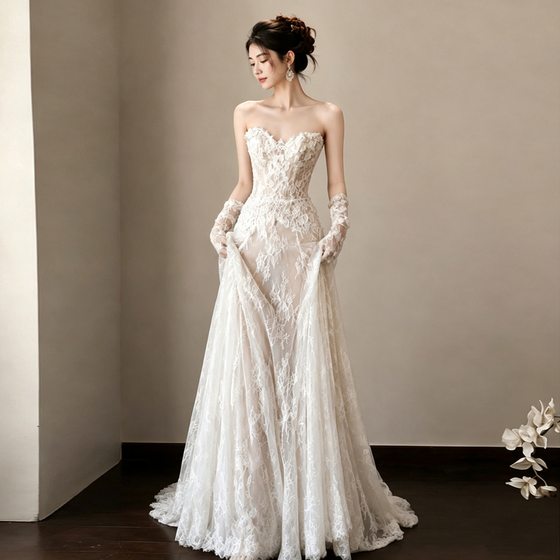 French-Style Strapless Lace Light Wedding Dress, Vintage High-End Forest-Style Bridal Gown with a Fairy-Like Train for the Reception French-Style Strapless Lace Light Wedding Dress, Vintage High-End Forest-Style Bridal Gown with a Fairy-Like Train for the Reception