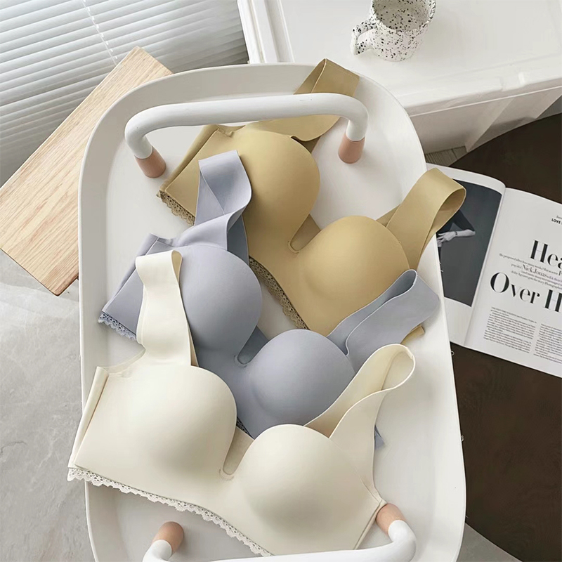 Japanese trace underwear female summer bra gathers thickening and large steel-free ring naked shoulder band receives a pair of dappy bra