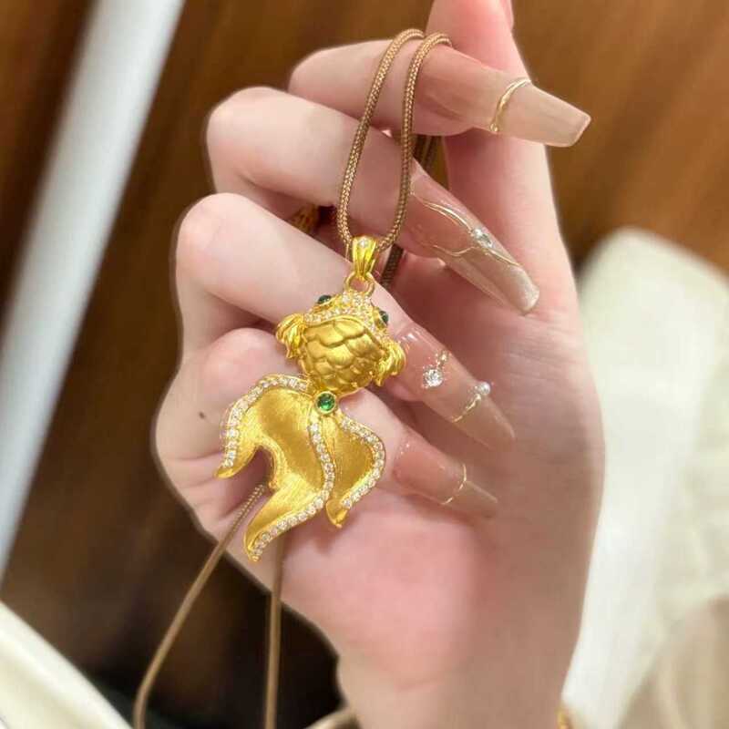 18K Gold Dot Diamond Brushed Surface Wealth-Attracting Carp Fish Pendant C8198 18K Gold Dot Diamond Brushed Surface Wealth-Attracting Carp Fish Pendant C8198