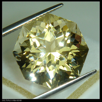 Master Cut] Tanzania Scapolite Octagonal Faceted VVS2 Flash 13 13ct