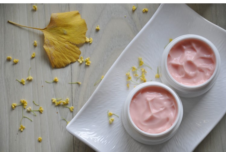 Thảo dược nguyên chất lên men hồng sâm kem comfrey nước kem dưỡng ẩm làm mới không nhờn dưỡng ẩm làm trắng kem dưỡng ẩm kem dưỡng ẩm