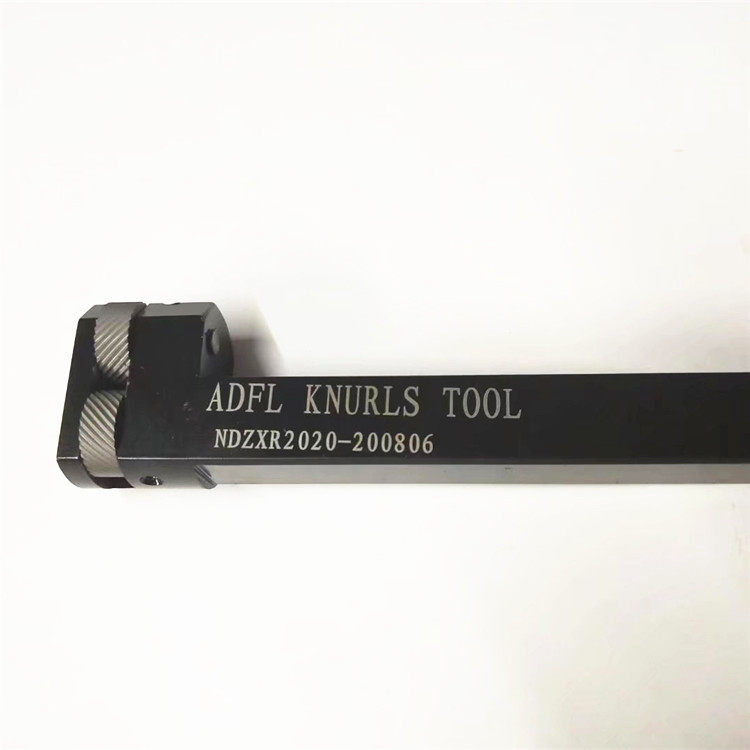 Double-wheel inner-hole reticulated rolling flower knife inner hole double wheel hob knife 16 20 handle 30 degrees 45 degrees net thread P1 0