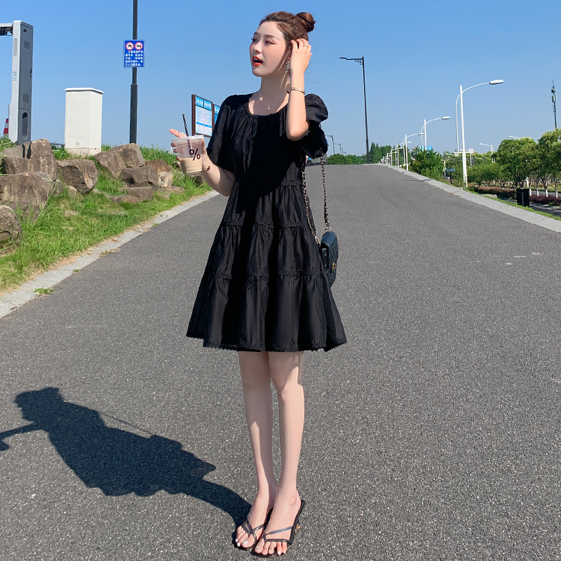 Mid-Length A-Line Dress for Petite Figures, 2026 Summer New Style, High-End Lace Patchwork Black Tencel Waist-Cinching Dress