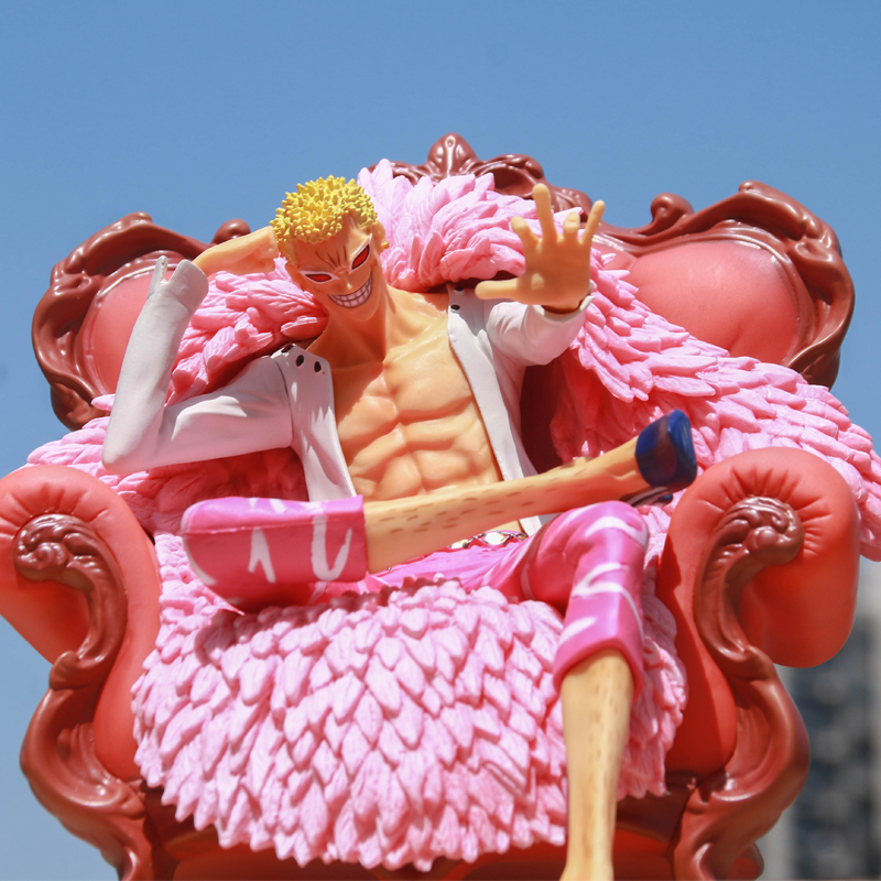 One Piece Qiwuhai Ming Ge GK Doflamingo Hand-made Sofa Xiaotang Sitting Model Doll Ornament