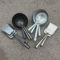 Melon ladle thickened ladle one-piece iron water ladle canteen iron ladle head industrial ladle breeding Yao mixed soil ladle aluminum water ladle