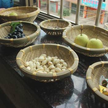 Bamboo weaving and storage steamed bun basket household vegetables washing and draining vegetables basket round dustpan rice basket size concave bottom bamboo basket
