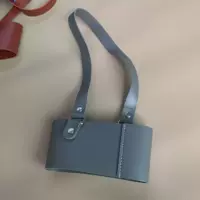 Темно -серой