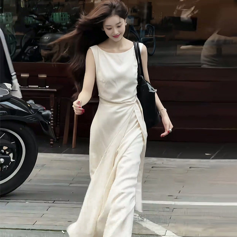 French-Style White Waist-Cinching Sleeveless Dress for Women 2026 New Summer High-End Elegant Simple and Graceful Little White Dress