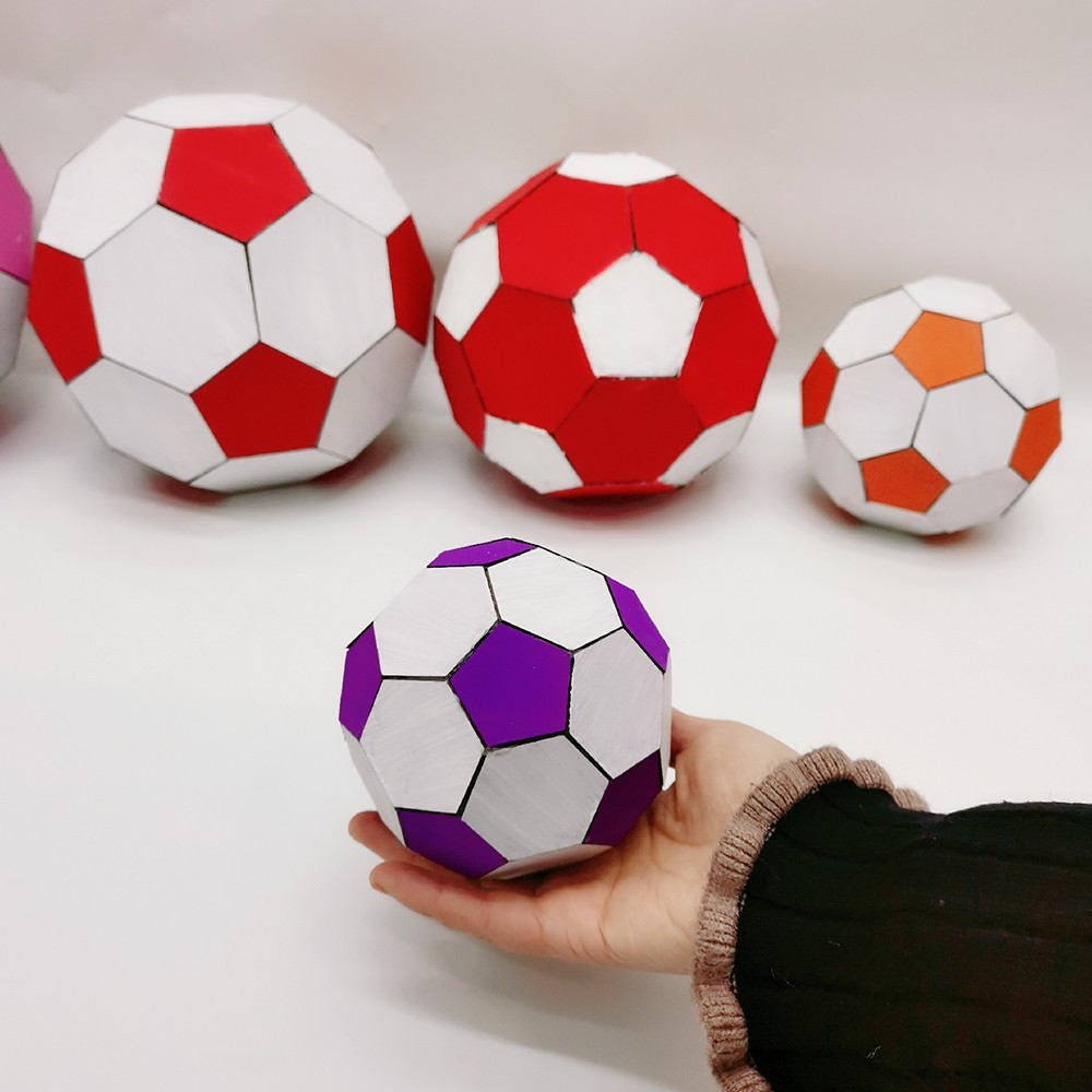 Valley - like Pentagon and Hexagonal Corrugated Cardboard Football manually made ring - made materials package