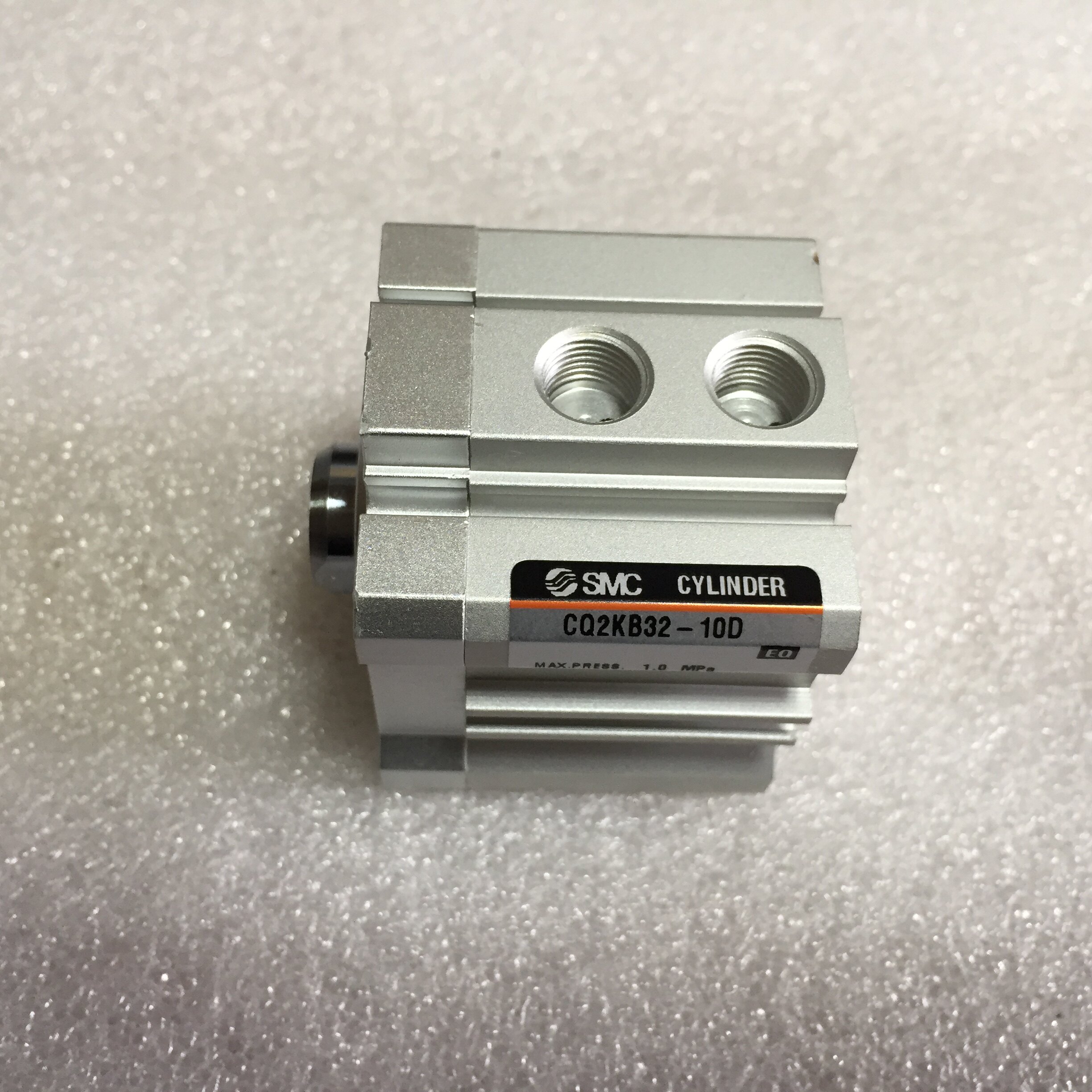 CQ2KB32-10D Japan SMC cylinder original