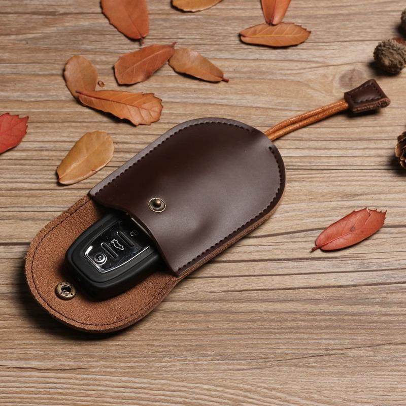 Car Key Bag, Universal Multi-Functional Pull-Out Mini Compact Simple Key Bag, Large Capacity Men's and Women's Storage Bag