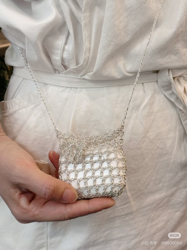 Dazzling~New Style Silver Mini Design with Hollow-Out Hand-Woven Elements, Fashionable Accessory, Crossbody Bag, Earphone Pouch Dazzling~New Style Silver Mini Design with Hollow-Out Hand-Woven Elements, Fashionable Accessory, Crossbody Bag, Earphone Pouch
