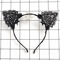 Вышитые кружевные кошки