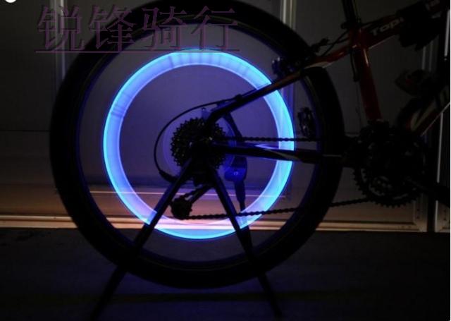 2019 New Climbing Bike Road Car Bike Wind wheel accessories Gas mouth lamp Valve core Colorful Tail Lights Hand Spin