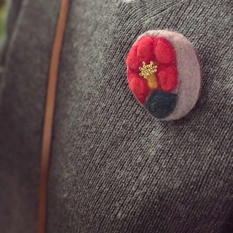 KUN. Red Camellia Brooch Wool Velvet Sản phẩm thủ công Phiên bản thứ hai - Trâm cài