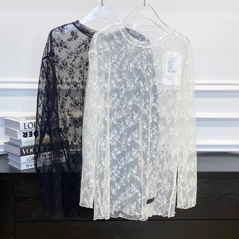 Designer Style 2026 Early Spring New Pure and Alluring Round Neck Long-Sleeve Lace Base Layering Top for Women, Fashionable Inner Wear