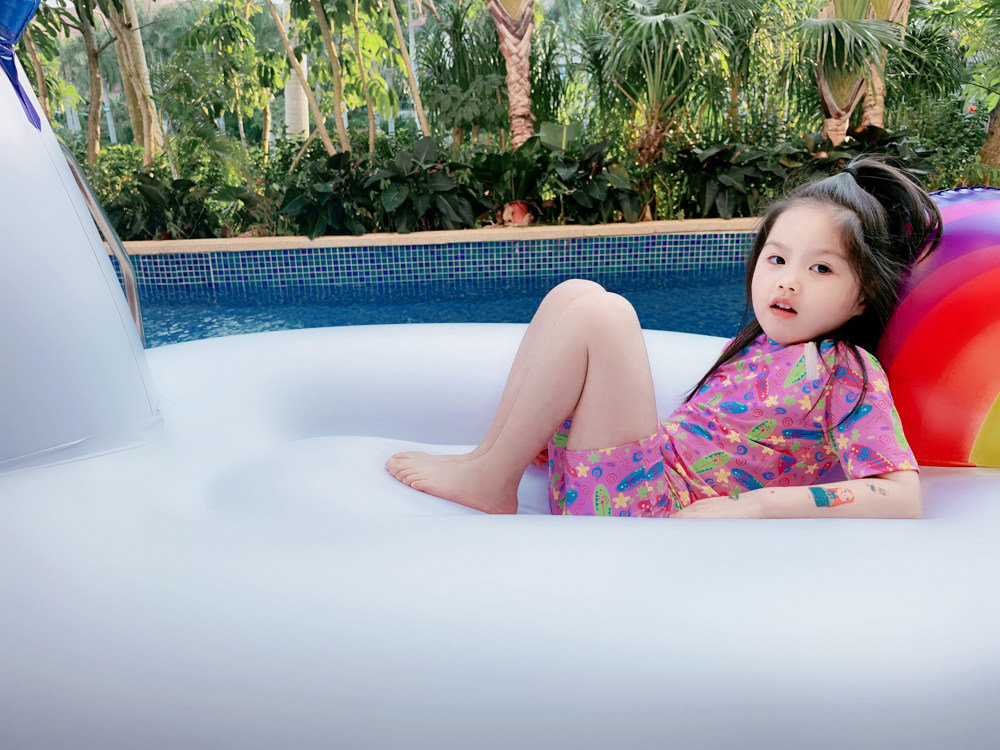 Non-refundable and non-exchangeable 19 summer original design custom girls girl baby skateboard print swimsuit suit