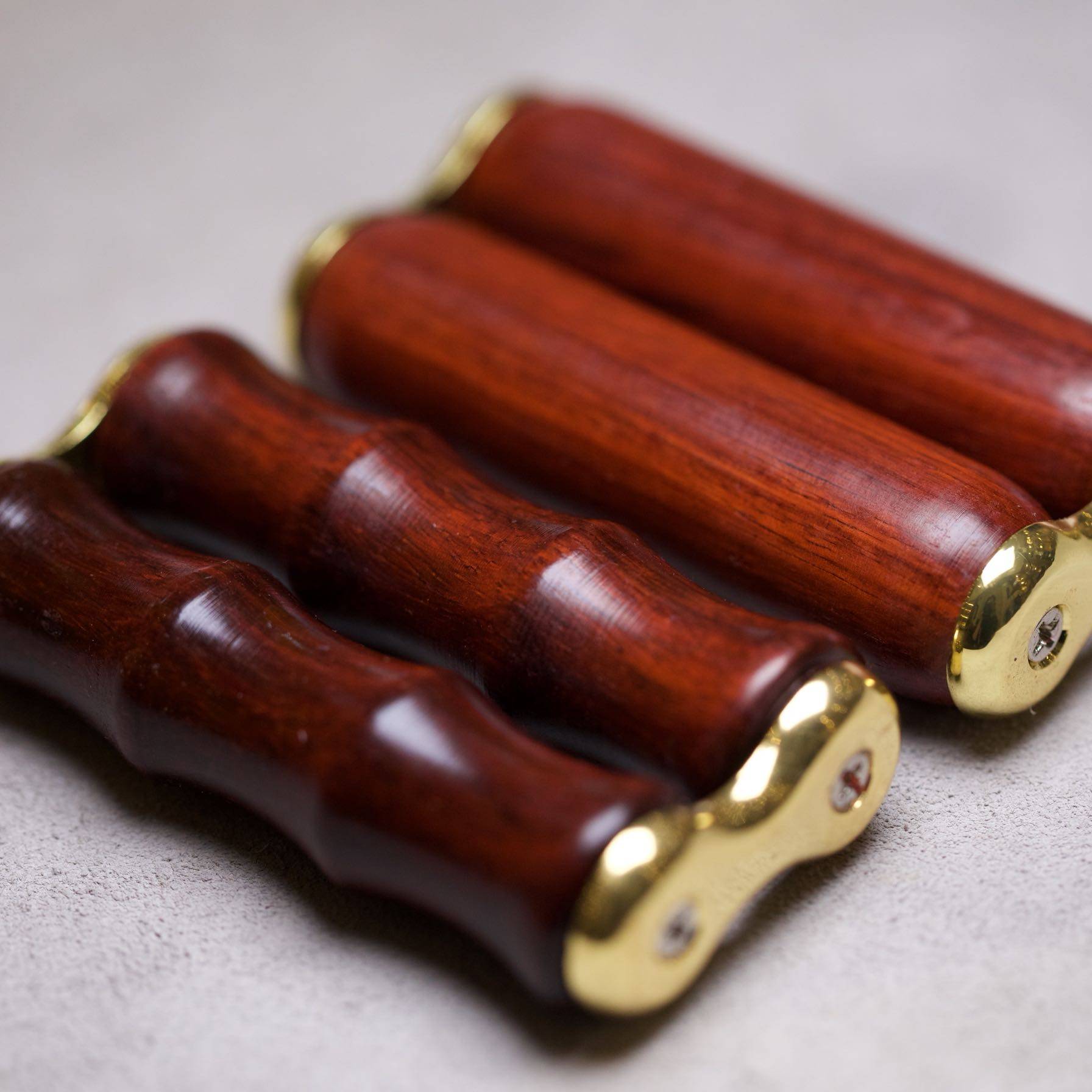 High-quality solid wood red sandalwood steadily rising financial resources rolling in hand piece sliding decompression exercise trainer massage wheel