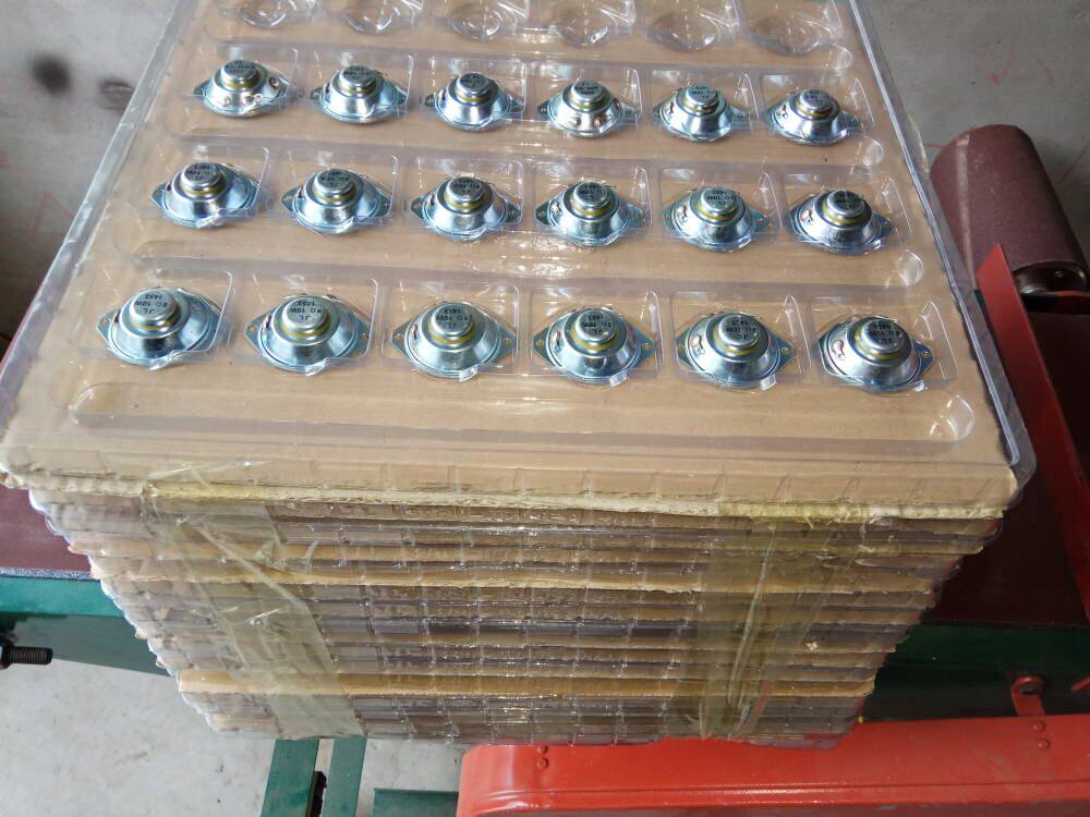 1 5-inch paper cone tweeter, neodymium iron, limited to 2 factory specials per person, outstanding vocals, internal magnetism