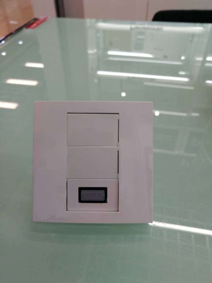 Type 86 panel three brackets HDMI high-definition display module 90-degree elbow butt-free straight plug switch plug