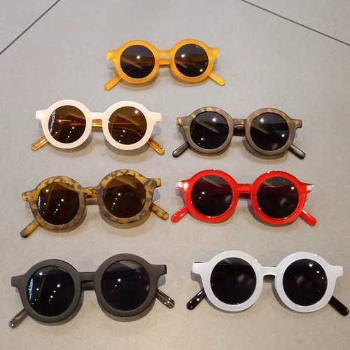 Детские ретро универсальные солнцезащитные очки на солнечной энергии подходит для мужчин и женщин, защита от ультрафиолета