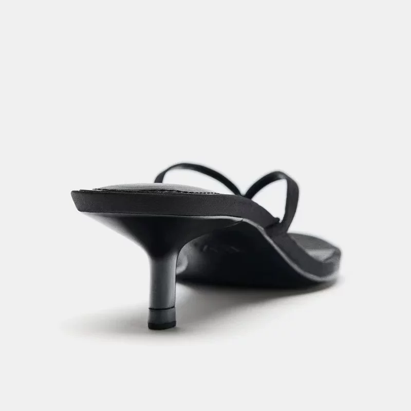 Zara, summer flip flops, slippers, sandals, simple and elegant design