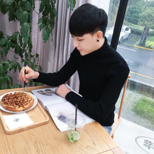 Ngủ nam Slim Slim Đen trắng cao cổ áo len ấm áp đan áo sơ mi dài tay bó sát áo len nam