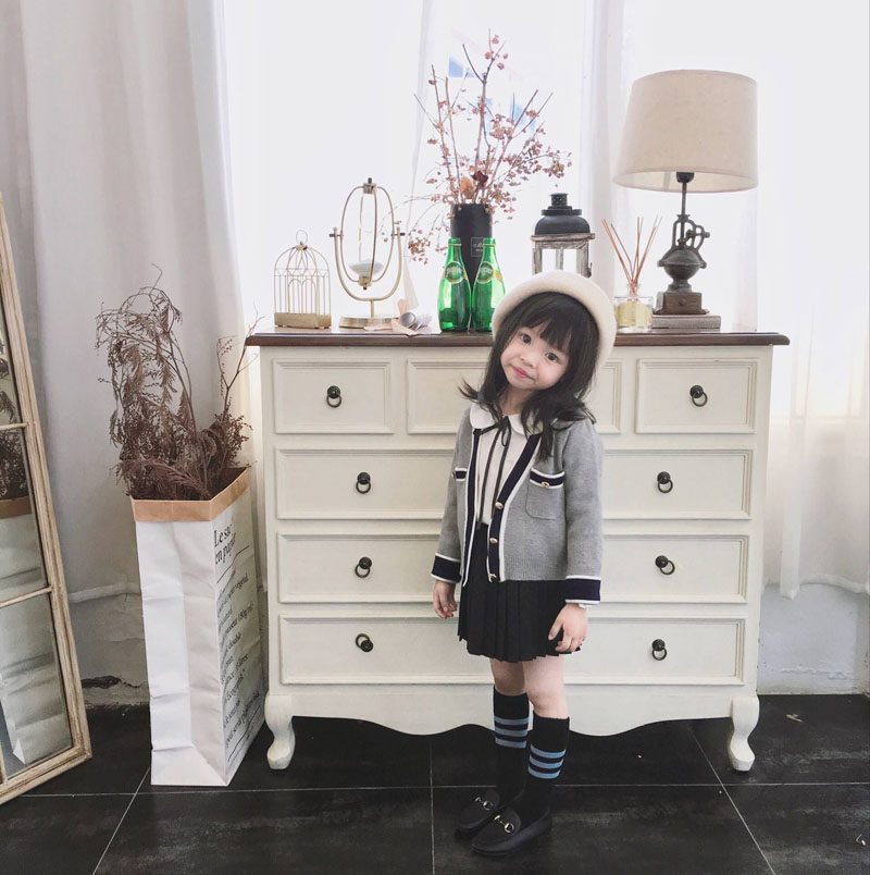 Mùa thu 2018 bé gái Hàn Quốc xếp li váy trẻ em cotton nửa váy dài màu xanh gió đại học váy xám đầm trẻ em cao cấp