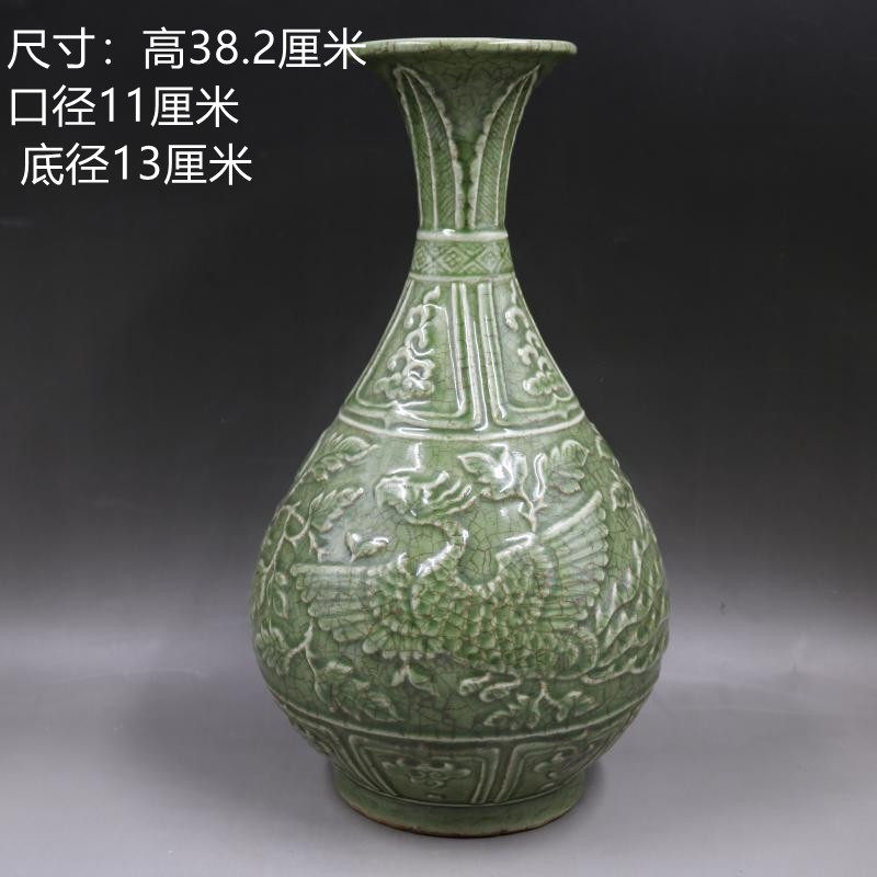 清乾隆青花缠枝莲赏瓶，如何成为家居中式美学的点睛之笔？🎨-仿古瓷器