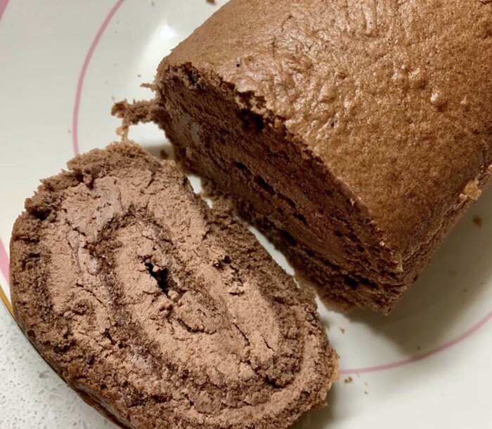 Old Moxi Cake Tree Root Chocolate Cake Roll