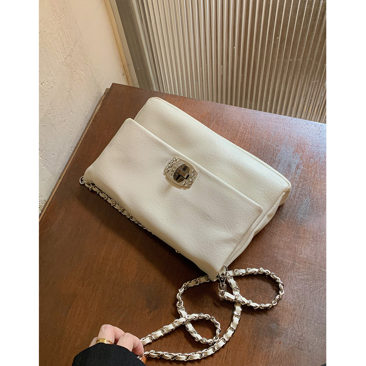 Autumn Lady Bag Bag for European and American inlaid drill lock chain bag white bag 2021 new women's bag Fashion single shoulder inclined satchel bag