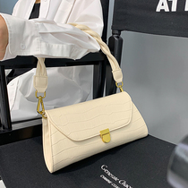 MAOMIBAG crocodile pattern woven shoulder strap baguette armpit bag women's 2021 autumn and winter new tide shoulder messenger bag