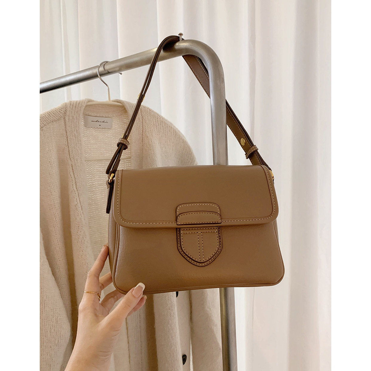 Autumn lady bag luxury armpit bag large capacity bag female 2022 new solid color all-match one-shoulder messenger bag