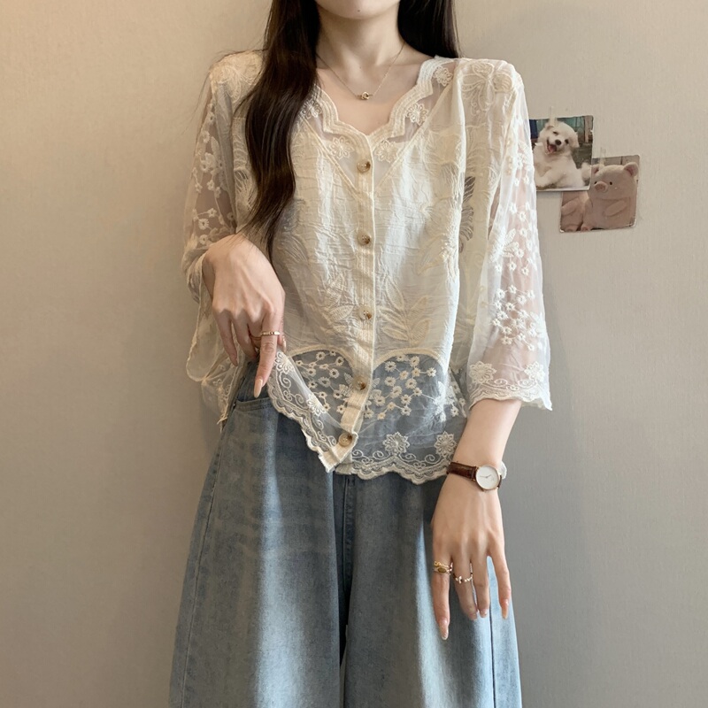 French-Style Heavy Lace Crochet Shirt for Women, Summer Plus Size, Slimming Design, Stylish and Versatile Top