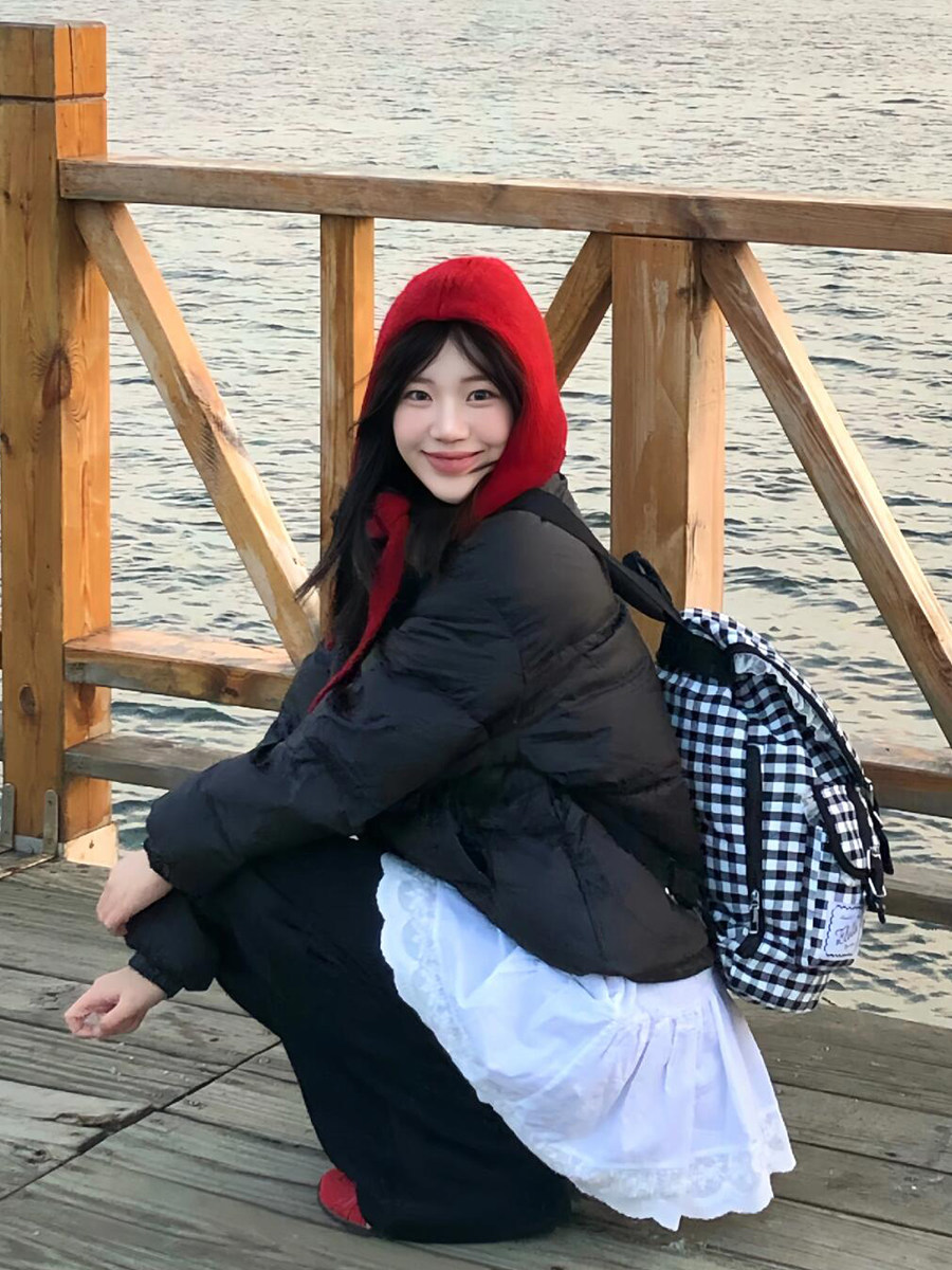 Red Balaclava Hat for Women, Autumn and Winter Warm Woolen Hat, Scarf Integrated Hooded Neck Warmer, Knitted Hat for Winter