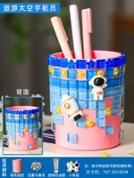 Космическое путешествие космонавт