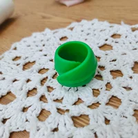 Зеленый, силиконовый, фиксаторы в комплекте