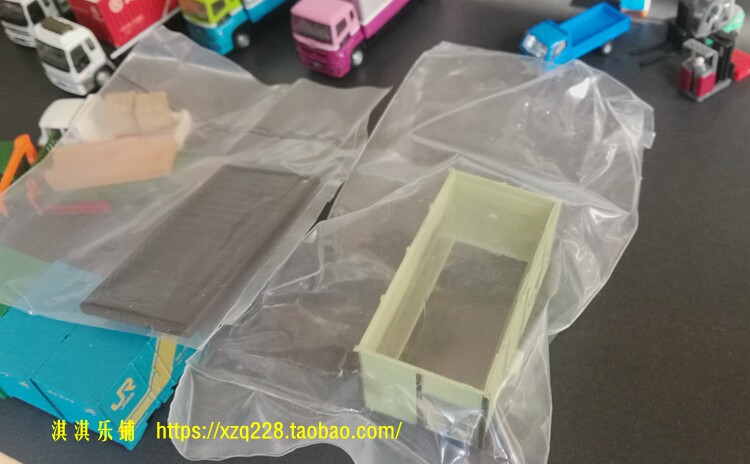 Модель машины tomytec㊣ n型 1:150冷冻冷藏运输卡车 krs group 佐川急便  dhl