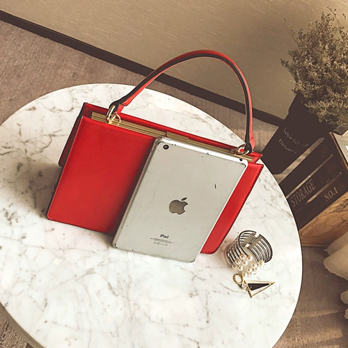 Красная сумка для невесты, в западном стиле