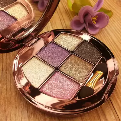 Twinkle to the end Winnie the Pooh Bear 6-color diamond shiny pearlescent eye shadow palette Earth color nude makeup super shiny positive