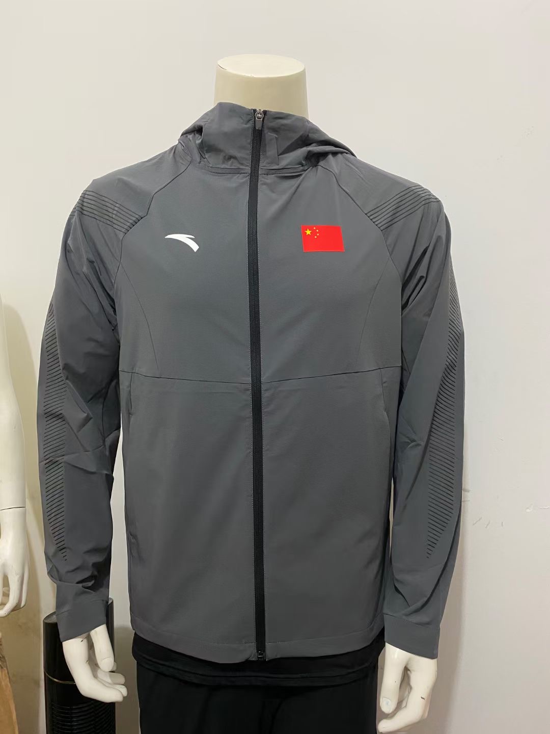 Anta sponsors the 2021 national team sports thin windbreaker