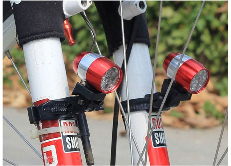 Eclairage pour vélo - phare - Ref 2403151 Image 13