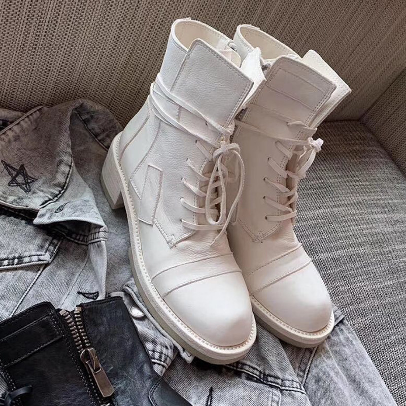 Injured boots cream star with short boots female 2021 new thick heel short tube martin boots tide