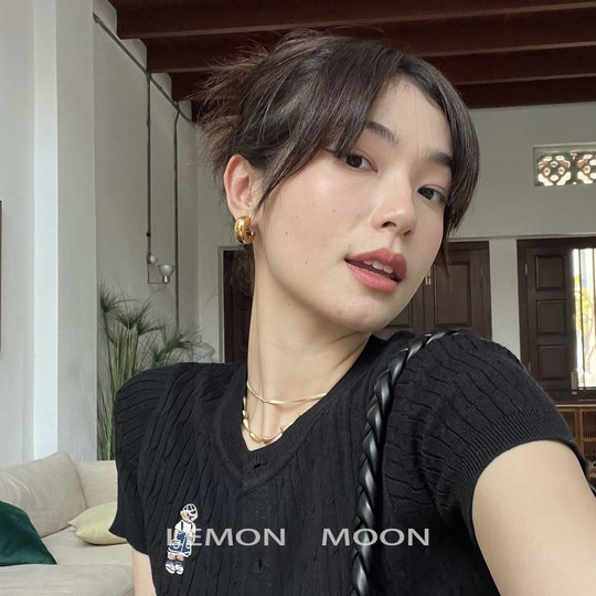 Classic and versatile European and American style c-shaped metal circle earrings hoop fashionable smooth simple ear clips without pierced earrings