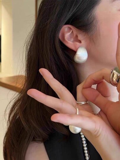 High version LISAWANG same style glossy brushed earrings European and American style high-end arch earrings earrings