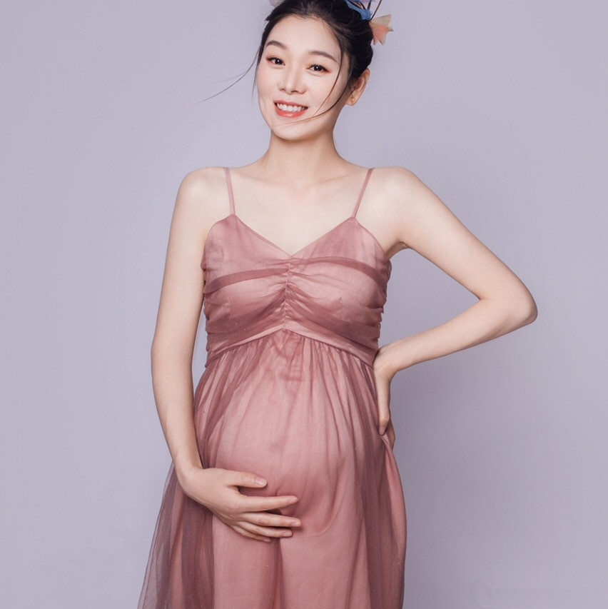 20 new stylish pregnant woman photo gallery gestation pregnant woman to write real clothing fashion pregnant woman photo mommy photo shoot