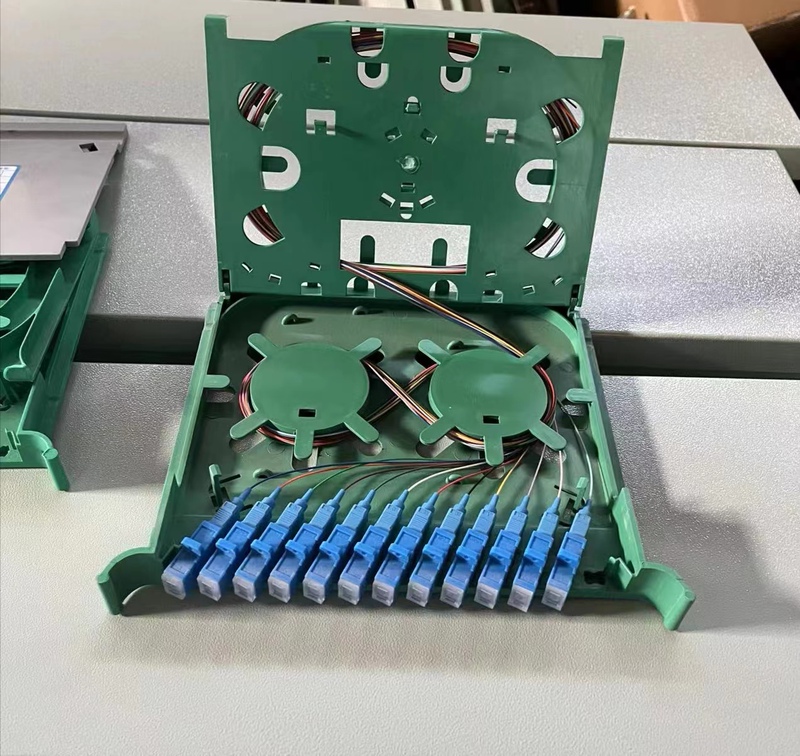 12-Core Integrated Tray Telecom-Grade Sc/Fc Fiber Optic Splice Tray Flange Pigtail Optical Distribution Cabinet Abs Material